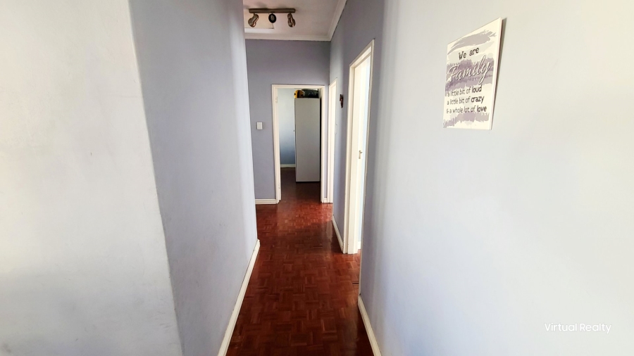 4 Bedroom Property for Sale in Thornton Western Cape